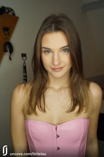 littlelau, portrait